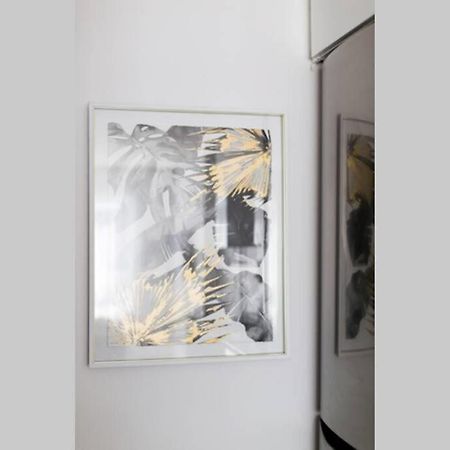 Wonderful Studio In Little Italy With Full Bath By Den Stays Montreal Zewnętrze zdjęcie
