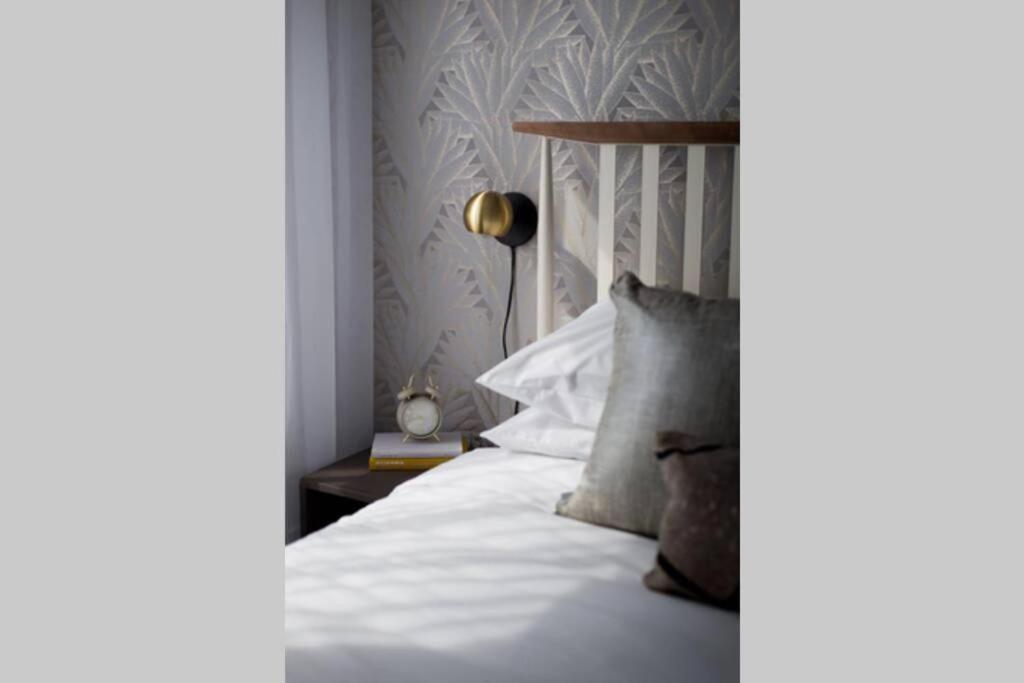 Wonderful Studio In Little Italy With Full Bath By Den Stays Montreal Zewnętrze zdjęcie