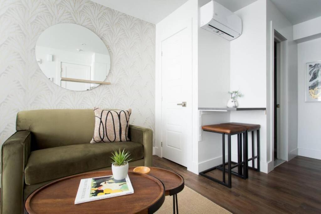 Wonderful Studio In Little Italy With Full Bath By Den Stays Montreal Zewnętrze zdjęcie