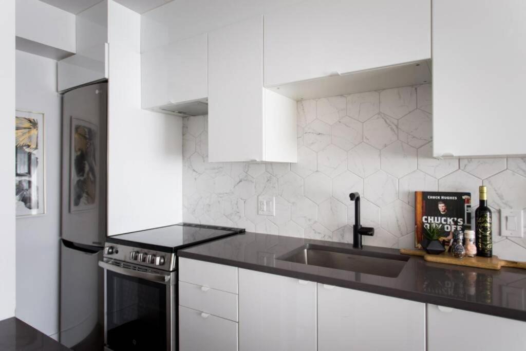Wonderful Studio In Little Italy With Full Bath By Den Stays Montreal Zewnętrze zdjęcie