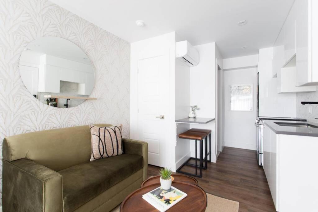 Wonderful Studio In Little Italy With Full Bath By Den Stays Montreal Zewnętrze zdjęcie
