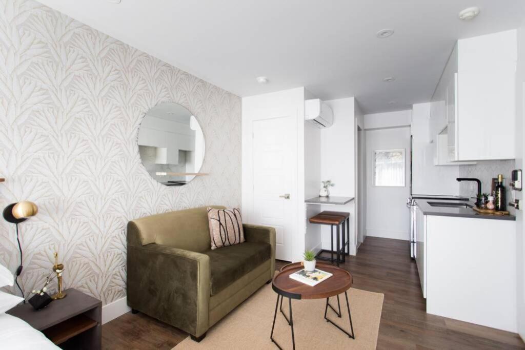 Wonderful Studio In Little Italy With Full Bath By Den Stays Montreal Zewnętrze zdjęcie